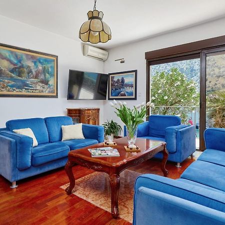 Apartment Aura With Sea View Kotor Extérieur photo