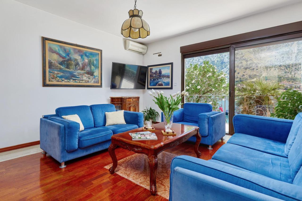 Apartment Aura With Sea View Kotor Extérieur photo