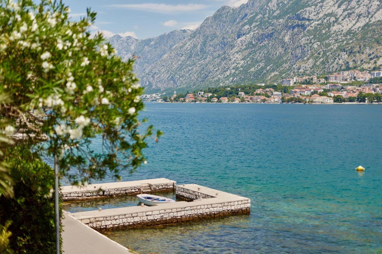 Apartment Aura With Sea View Kotor Extérieur photo